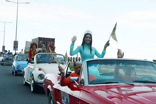 Diễu hành xe cổ Hành trình di sản