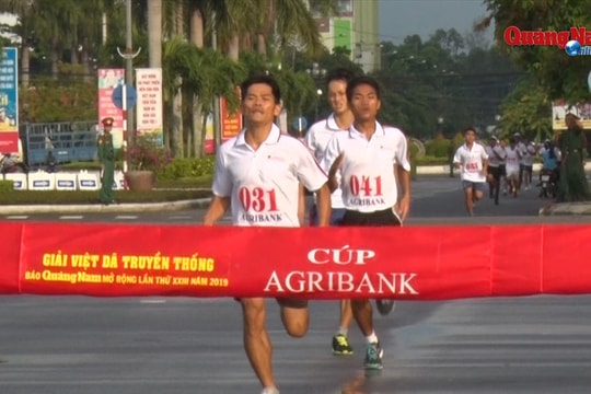 Toàn cảnh Giải Việt dã truyền thống Báo Quảng Nam tranh Cúp Agribank năm 2019