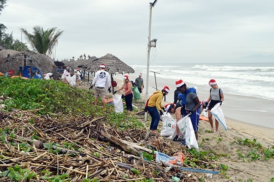 Hưởng ứng chiến dịch làm cho thế giới sạch hơn