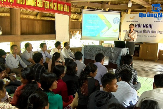 Đa dạng cách vận động đồng bào miền núi tham gia BHXH tự nguyện