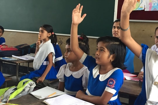 Thúc đẩy giáo dục trẻ em gái