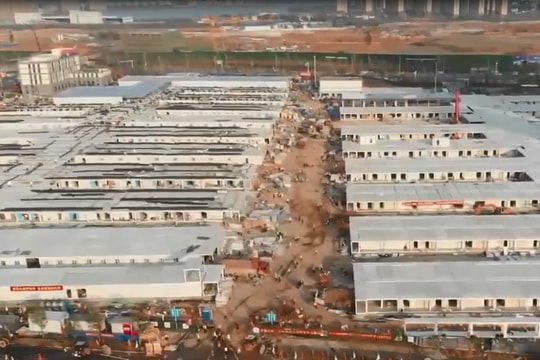 Trung Quốc: Thêm 1 bệnh viện xây dựng chỉ trong gần 2 tuần