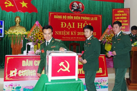 Đảng bộ Đồn Biên phòng La Êê tổ chức đại hội điểm