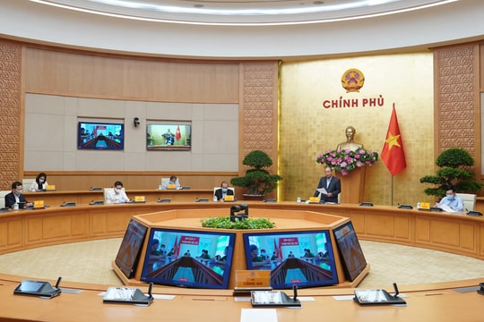 Thủ tướng chỉ đạo chống dịch Covid-19 tại 5 thành phố lớn
