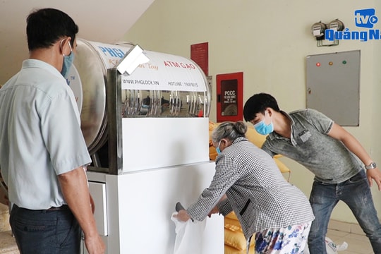 Những tấm lòng ở "ATM gạo"