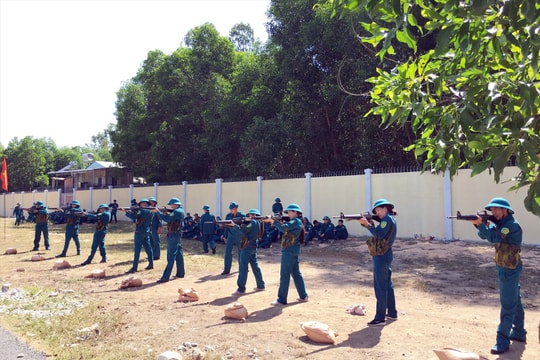 260 dân quân tự vệ hoàn thành khóa huấn luyện năm 2020