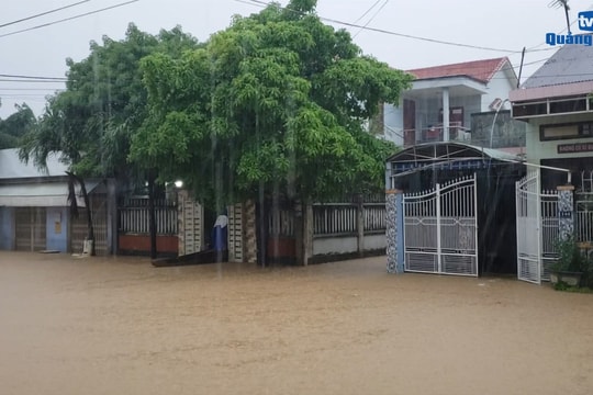 [VIDEO] - Lũ sông Vu Gia lên nhanh, nhiều vùng ở Đại Lộc ngập sâu