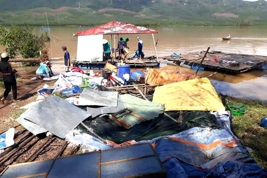 Nuôi cá lồng bè trên sông: Thiệt hại nặng do bão lũ