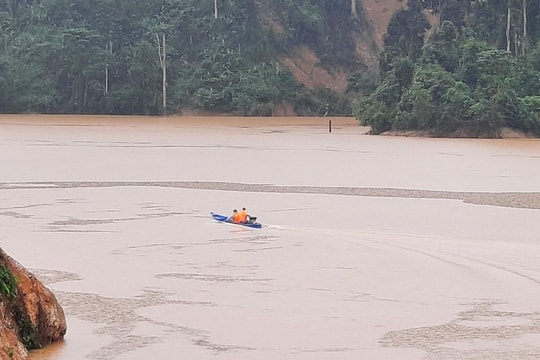 Nạn nhân mất tích ở Phước Lộc: Triển khai tìm kiếm dưới lòng hồ thủy điện