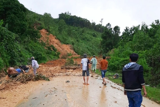 Tìm được thi thể nạn nhân mất tích do sạt lở núi ở xã Trà Tân