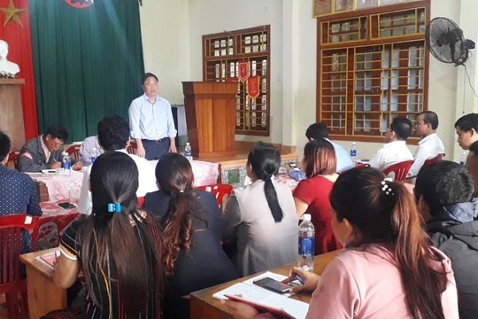 Chủ tịch UBND tỉnh Lê Trí Thanh dự sinh hoạt Chi bộ thôn Pà Dấu 1