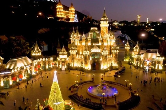 Vui đón hội hoa, say tiệc Countdown tại Châu Âu thu nhỏ ở Nha Trang