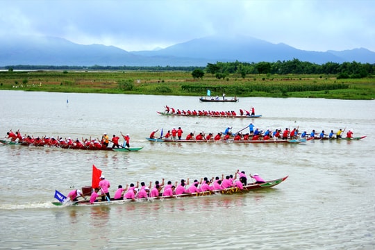 Quảng Nam với tục đua ghe ngày tết