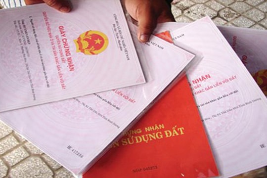 Từ chối cấp sổ hồng 1 trường hợp nhà phố thương mại vì xây không phép, sai mẫu