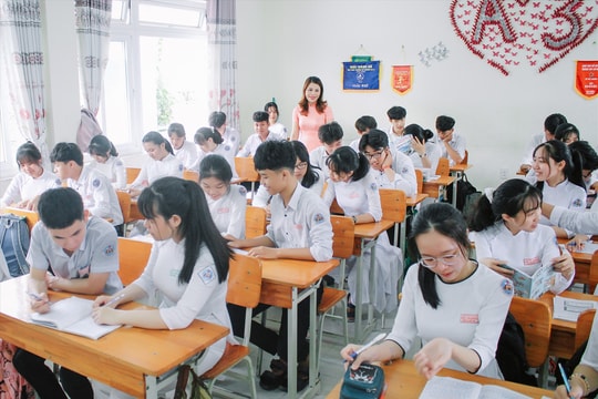 Trường THPT Hồ Nghinh: Ngôi trường trẻ, thành tích cao