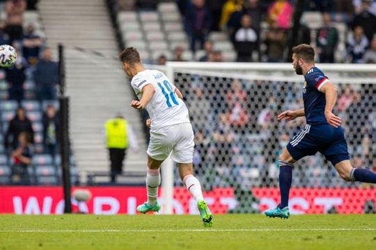 Patrik Schick bước ra ánh sáng