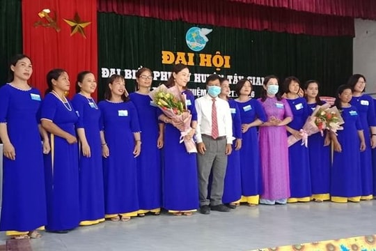 Đại hội đại biểu Phụ nữ huyện Tây Giang nhiệm kỳ 2021 - 2026