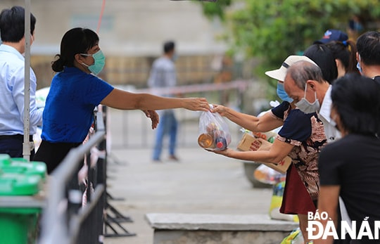 Người tổ trưởng tổ dân phố tốt bụng