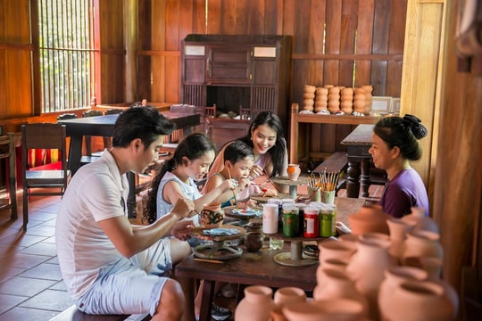 Du lịch nội địa hậu Covid: Kết nối những 'vùng xanh' vượt bão Covid-19