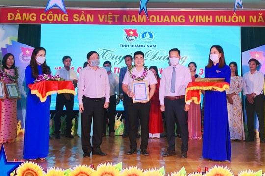 Quảng Nam tuyên dương 18 nhà giáo trẻ tiêu biểu