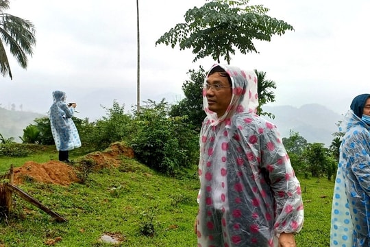 Khảo sát địa điểm an cư cho người dân vùng cao Nam Trà My