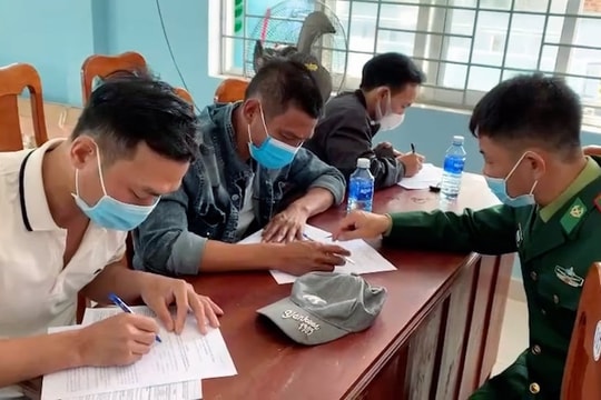 Tuyên truyền pháp luật về chống khai thác hải sản bất hợp pháp trên biển