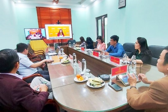 Công bố đường dây nóng hỗ trợ phụ nữ và trẻ em gái bị bạo lực