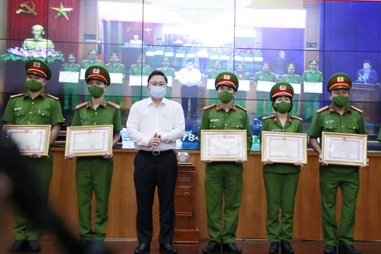 Công an xã chính quy: Nòng cốt giữ an ninh cơ sở