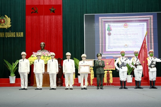 Công an Quảng Nam đón nhận Huân chương Bảo vệ Tổ quốc hạng Nhất