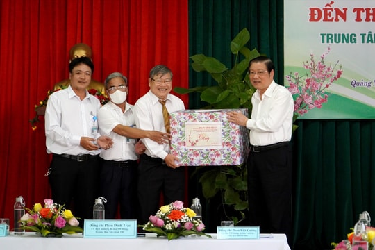 Trưởng ban Nội chính Trung ương thăm, chúc tết nhiều cơ quan, đơn vị tại Quảng Nam