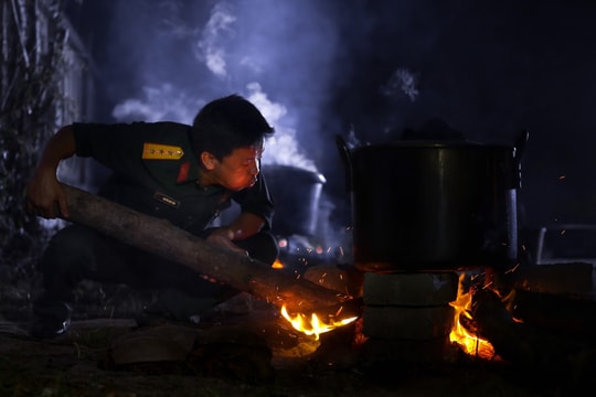 “Bếp lửa ngày xuân” của tác giả Phan Vũ Trọng đoạt giải nhì cuộc thi ảnh xuân