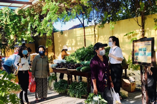 Vẫn đằm thắm nếp sống nhân tình thuần hậu