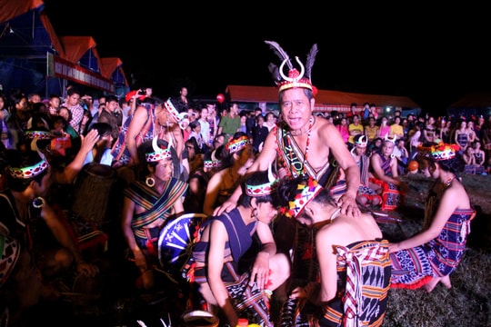 Lưu giữ giá trị truyền thống