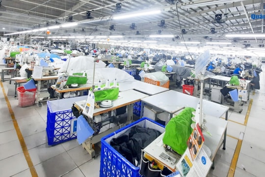[VIDEO] - Doanh nghiệp may mặc thiếu hụt lao động do F0 tăng nhanh