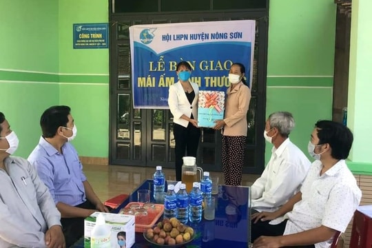 Sinh kế cho phụ nữ nghèo