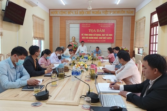 Tọa đàm về chữ viết dân tộc Cơ Tu