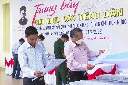 Tiên Phước trưng bày, giới thiệu báo Tiếng Dân