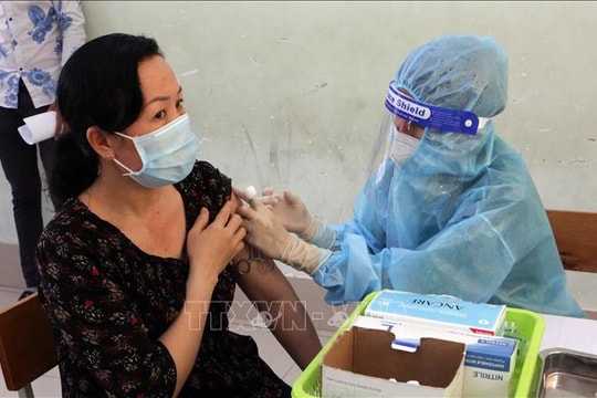 Ngày 23-4, Việt Nam giảm còn hơn 10.000 ca nhiễm mới SAR-CoV-2