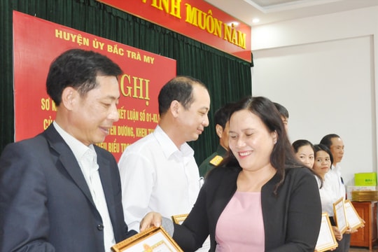 Bắc Trà My tuyên dương 16 tập thể, cá nhân tiêu biểu về học tập và làm theo Bác