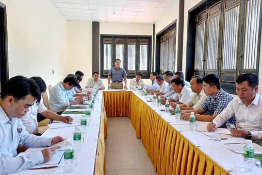 Phó Chủ tịch UBND tỉnh Trần Văn Tân khảo sát tại Cổng Trời Đông Giang