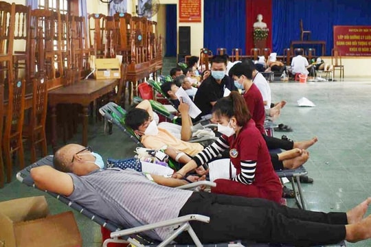 Núi Thành vận động hiến 417 đơn vị máu
