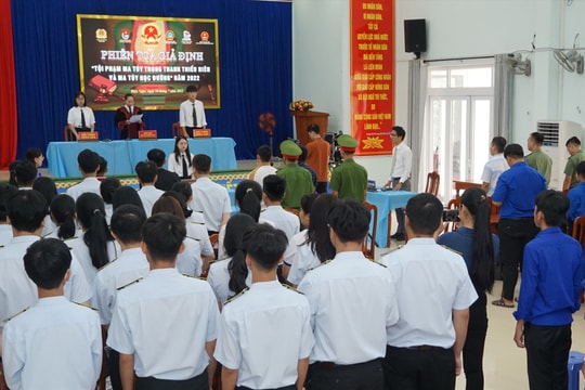 Phiên tòa giả định tuyên truyền phòng chống ma túy học đường