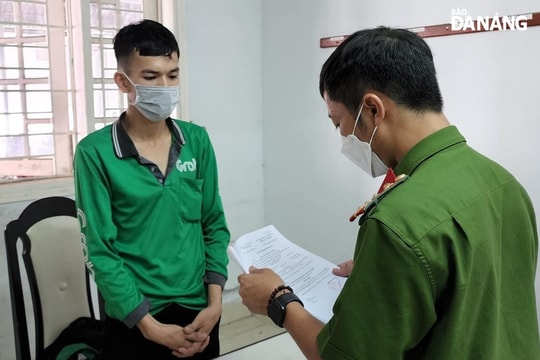 Khởi tố đối tượng mua bán trái phép thông tin tài khoản ngân hàng