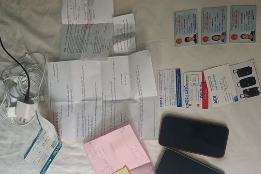 Khởi tố nhóm đối tượng dùng căn cước công dân giả mở tài khoản ngân hàng