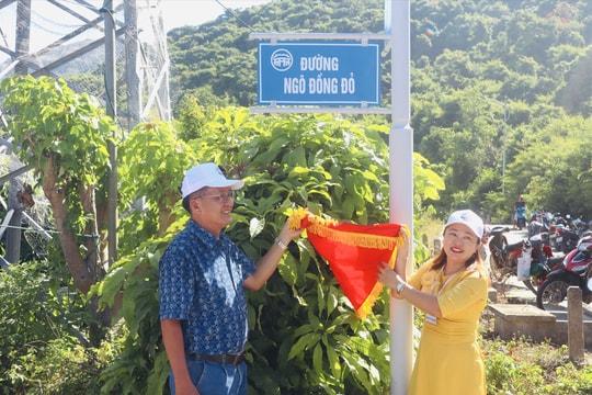 Khai trương tuyến đường Ngô đồng đỏ ở Cù Lao Chàm