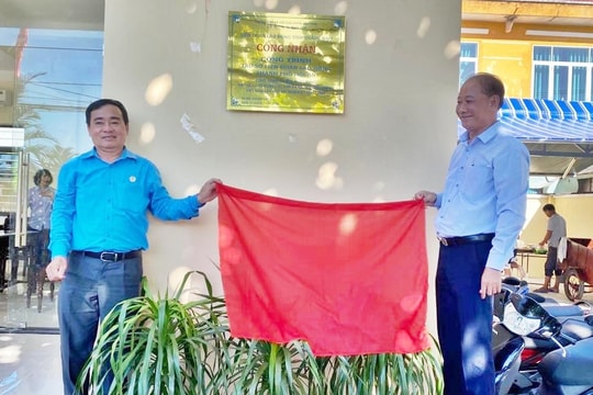 Gắn biển công trình trụ sở Liên đoàn Lao động TP.Hội An