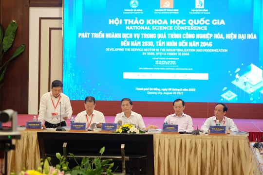 Xây dựng chiến lược phát triển ngành dịch vụ hiệu quả hơn trong tiến trình công nghiệp hóa, hiện đại hóa đất nước