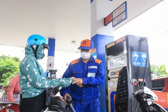 Tăng mức chi phí vận chuyển và phụ phí xăng dầu từ kỳ điều hành tới