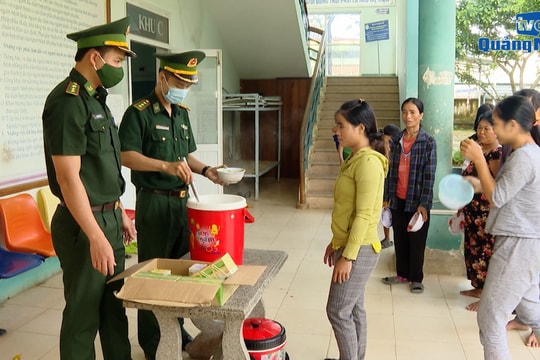 [VIDEO] - Bát cháo tình thương cho đồng bào biên giới