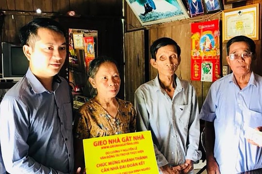 Triển lãm tranh góp quỹ "Gieo nhà gặt nhà"